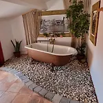 Maison T3, Quartier Des Peintres, Calme Et Standing, Patio Privé, Clim Et Wifi *